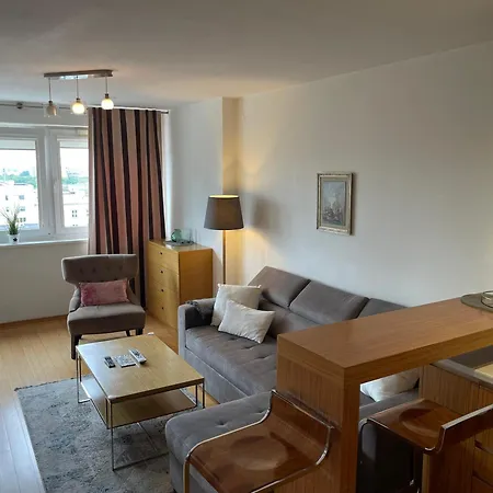 Apartment Comewa *