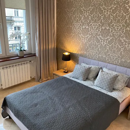 Apartament Comewa *